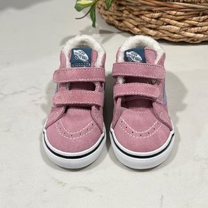 Vans Toddler Suede Sherpa Shoe - Size 8